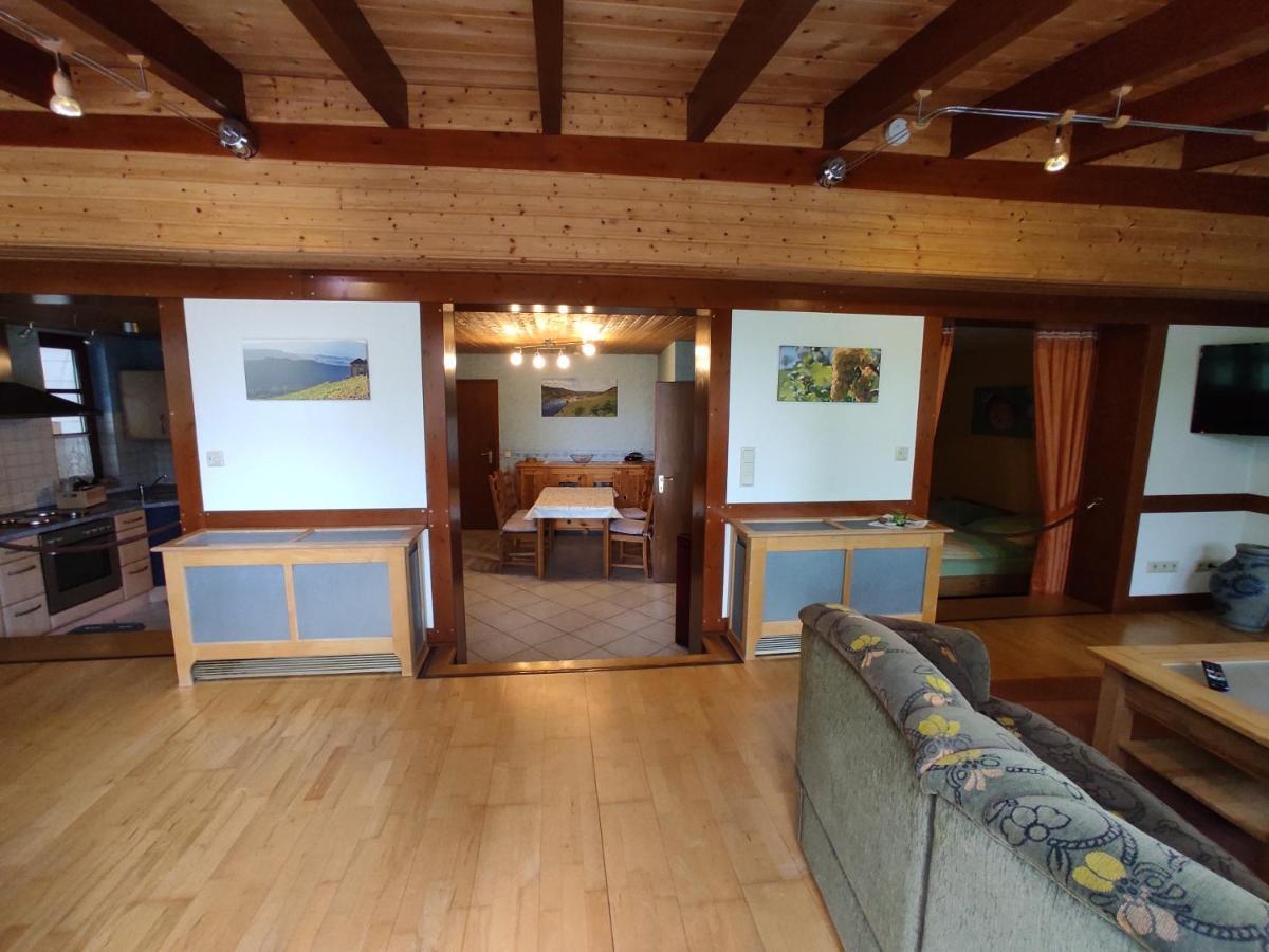 Appartement Moselferienweingut Schaefer à Wintrich Extérieur photo