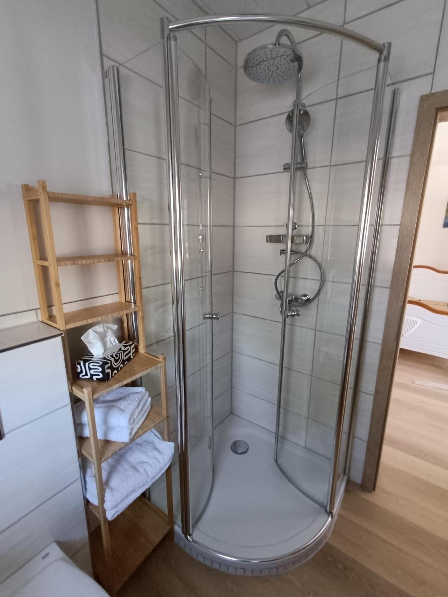 Appartement Moselferienweingut Schaefer à Wintrich Chambre photo